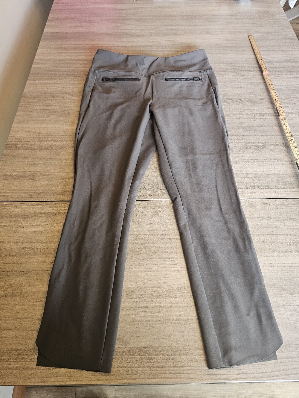 Athleta Ankle Pants Womens Medium Gray Pull On Zip Pockets